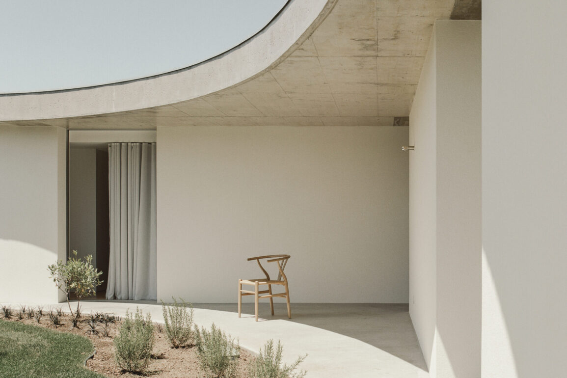 casa-amago-in-portugal-champions-simplicity-and-harmony-–-ds