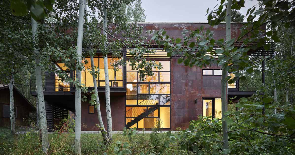 a-rusty-exterior-for-a-home-in-a-rustic-setting