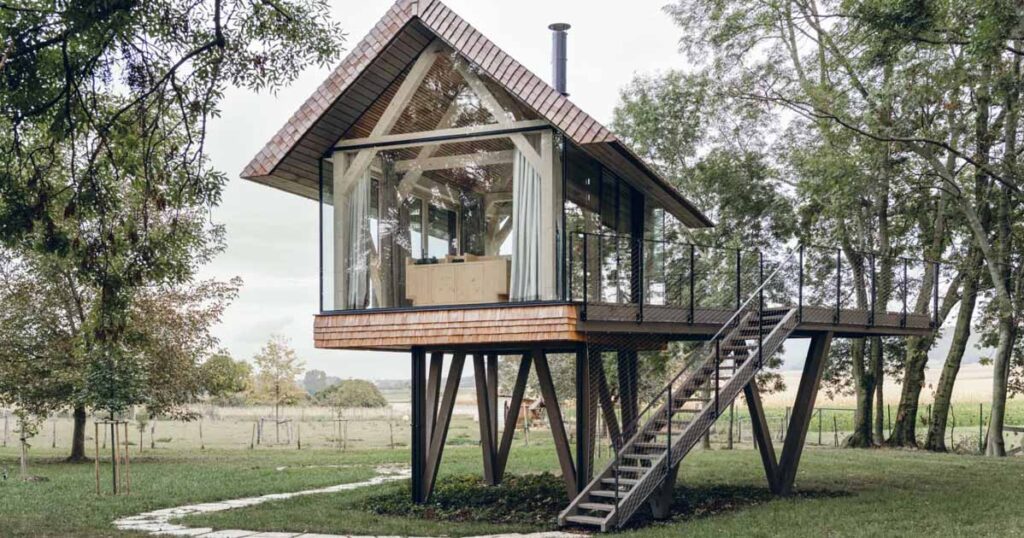 A Small Elevated Cabin Inspired By A Bird's Nest - Design Skill Magazine