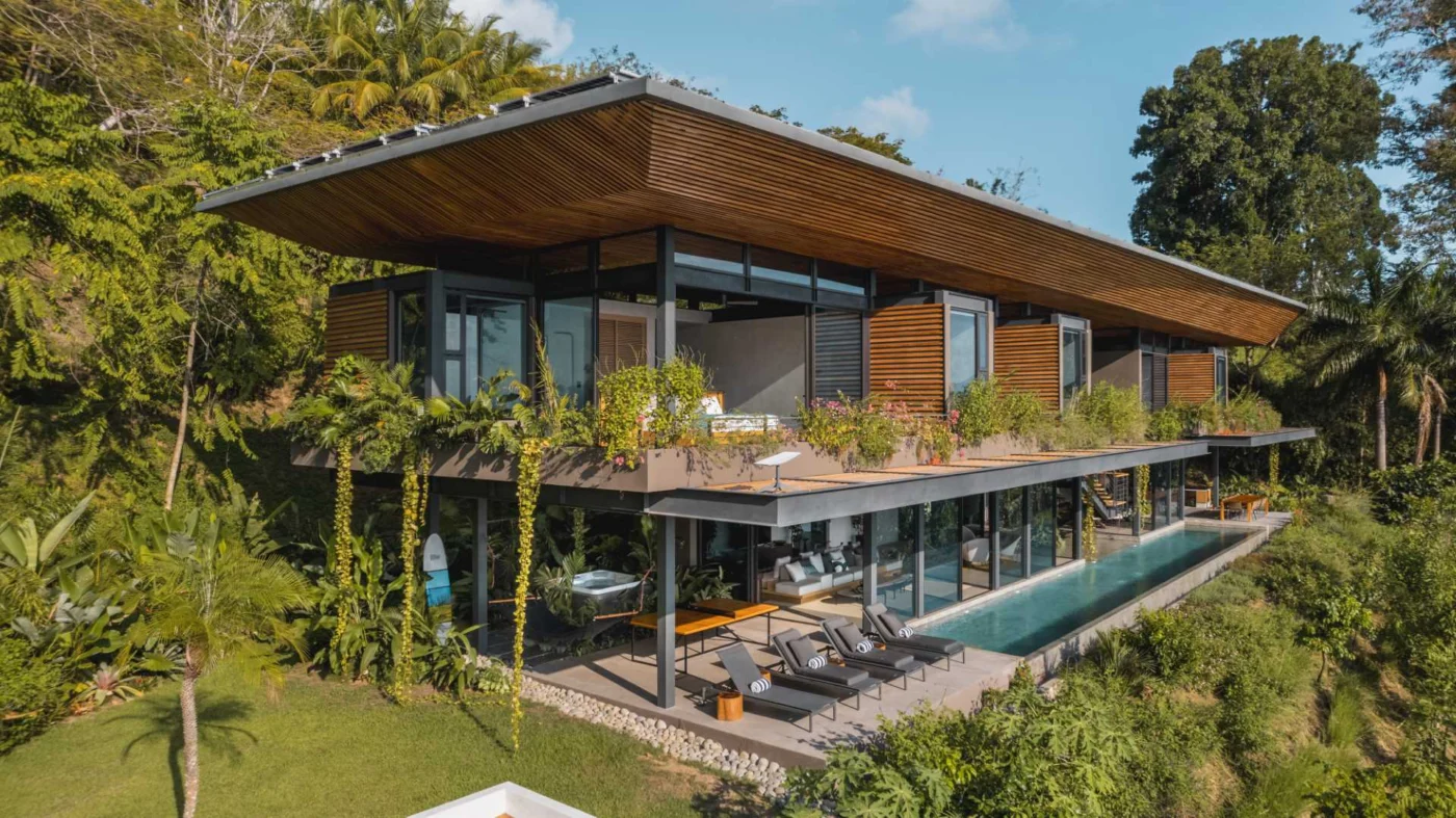 A New Home In Costa Rica Designed To Highlight Its Surroundings