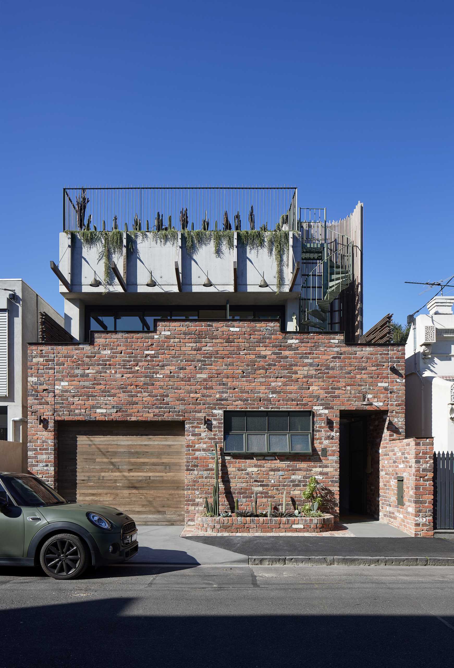 contemporary townhouse 1411024 838 011