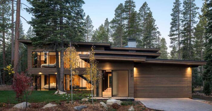 an-intentionally-muted-yet-refined-palette-of-natural-materials-for-a-home-in-lake-tahoe