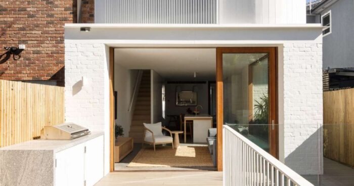 before-and-after:-a-brick-home's-coastal-makeover