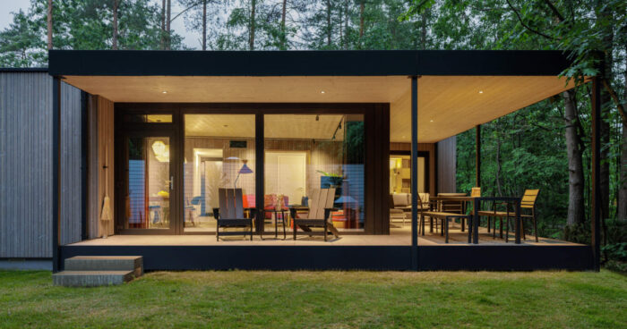 prefab-meets-luxury-in-this-modular-forest-cottage
