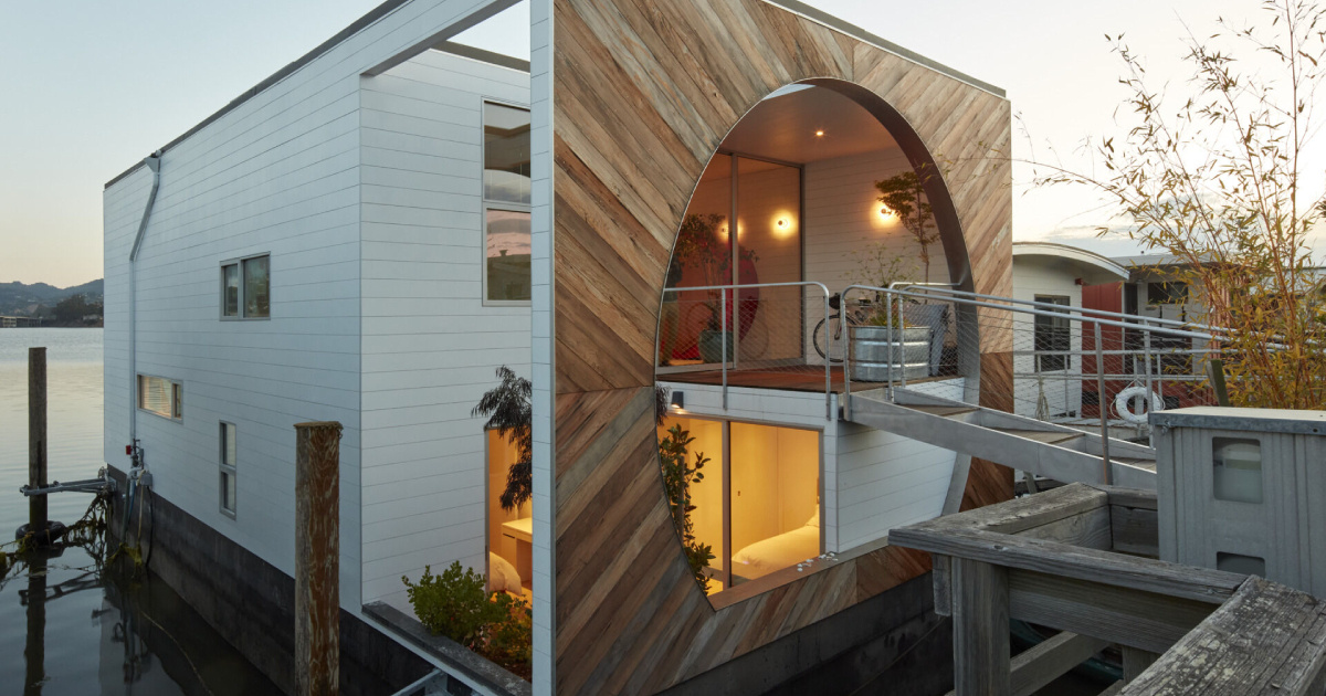 the-light-filled-houseboat-redefining-waterfront-style