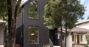 a-scandinavian-cabin-aesthetic-shaped-this-striking-urban-home