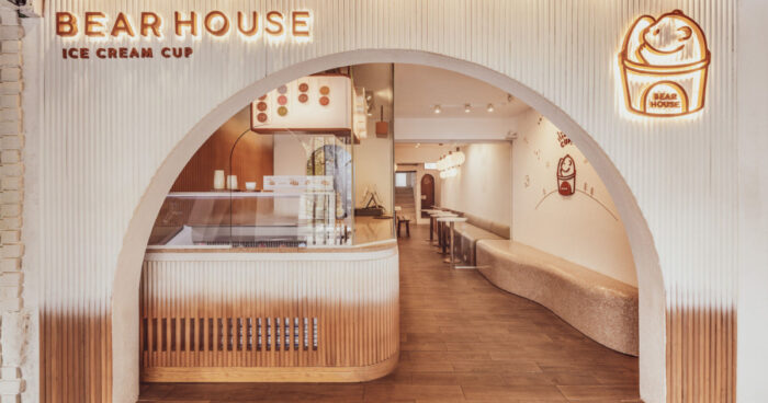 this-bubble-tea-and-ice-cream-shop-is-designed-to-feel-like-a-bear-cave