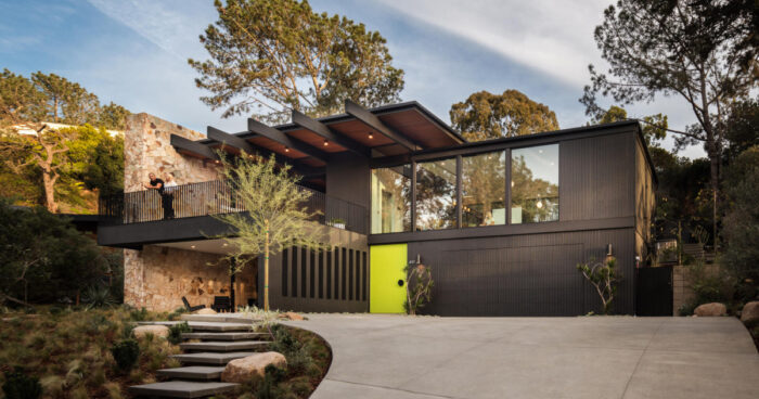 mid-century-modern-lines-shape-this-light-filled-home