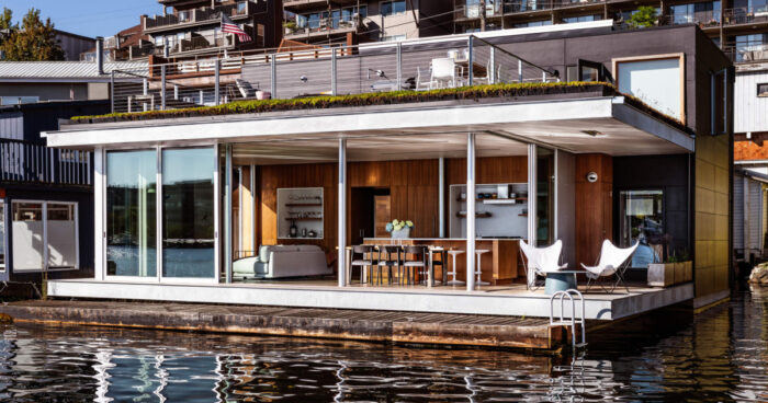a-floating-home-that-blurs-indoor-and-outdoor-living