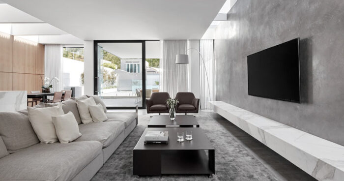 inside-a-heritage-home-with-a-surprisingly-cantilevered-modern-extension