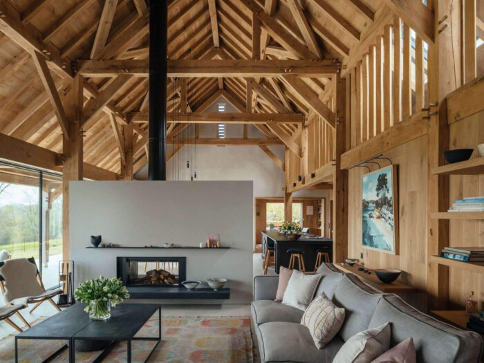prefabricated-timber-frames-bring-this-barn-inspired-home-to-life