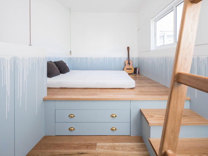 this-tiny-house-proves-small-spaces-can-still-feel-thoughtfully-designed
