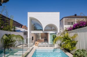 playful-curves-and-brick-create-a-calm-sydney-family-home