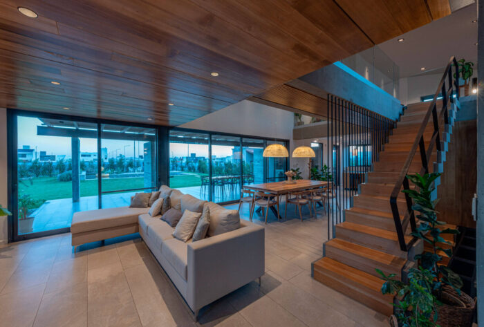 a-brick-family-house-where-arriving-becomes-an-experience