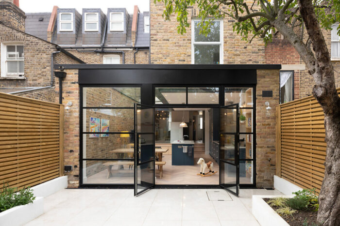 inside-the-bright-london-townhouse-with-a-playful-basement-below