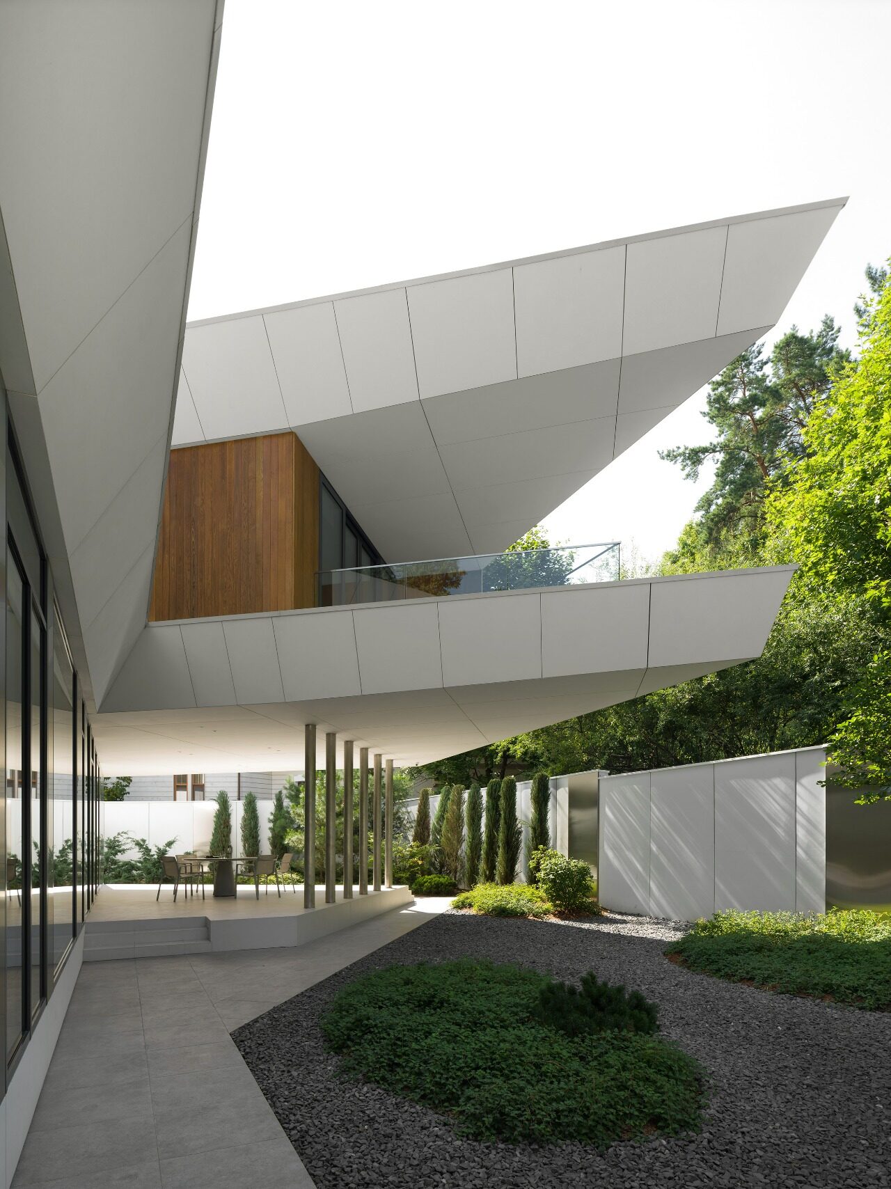 Soaring house — 1