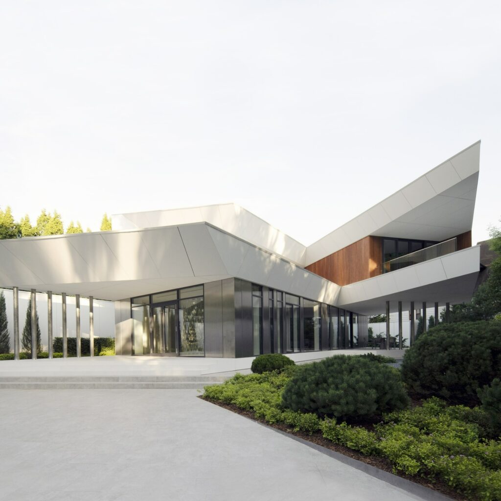Soaring house