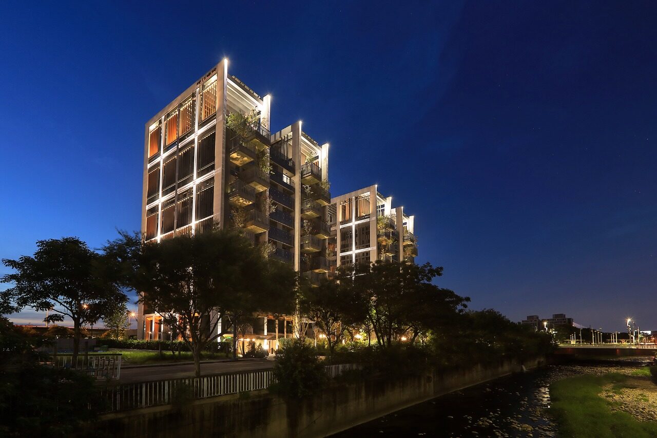 STYLE HYDE BUILDING — 5