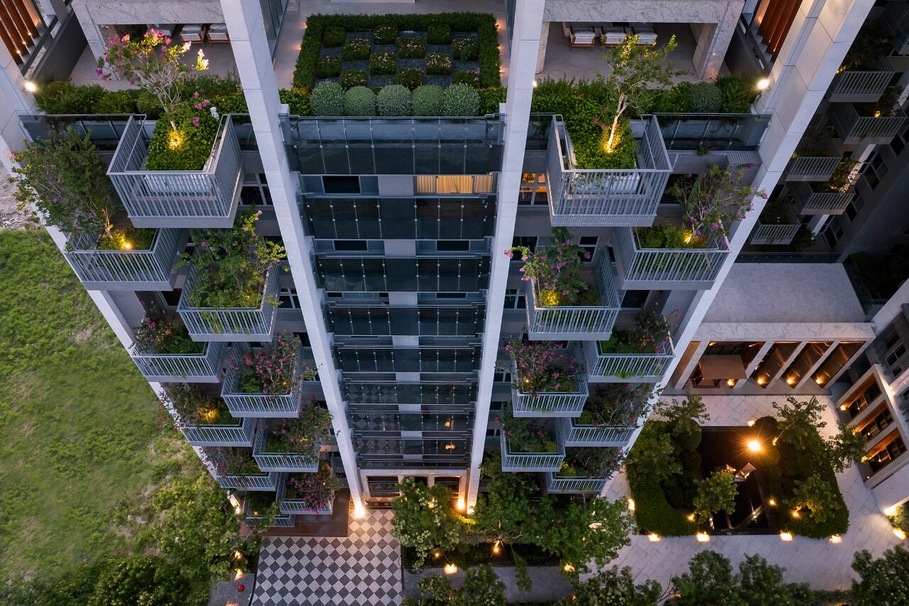 STYLE HYDE BUILDING — 6